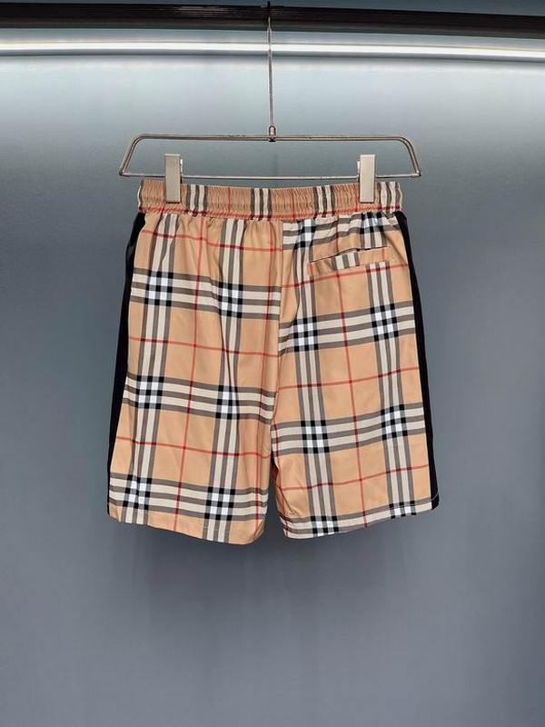 Burberry Men's Shorts 40